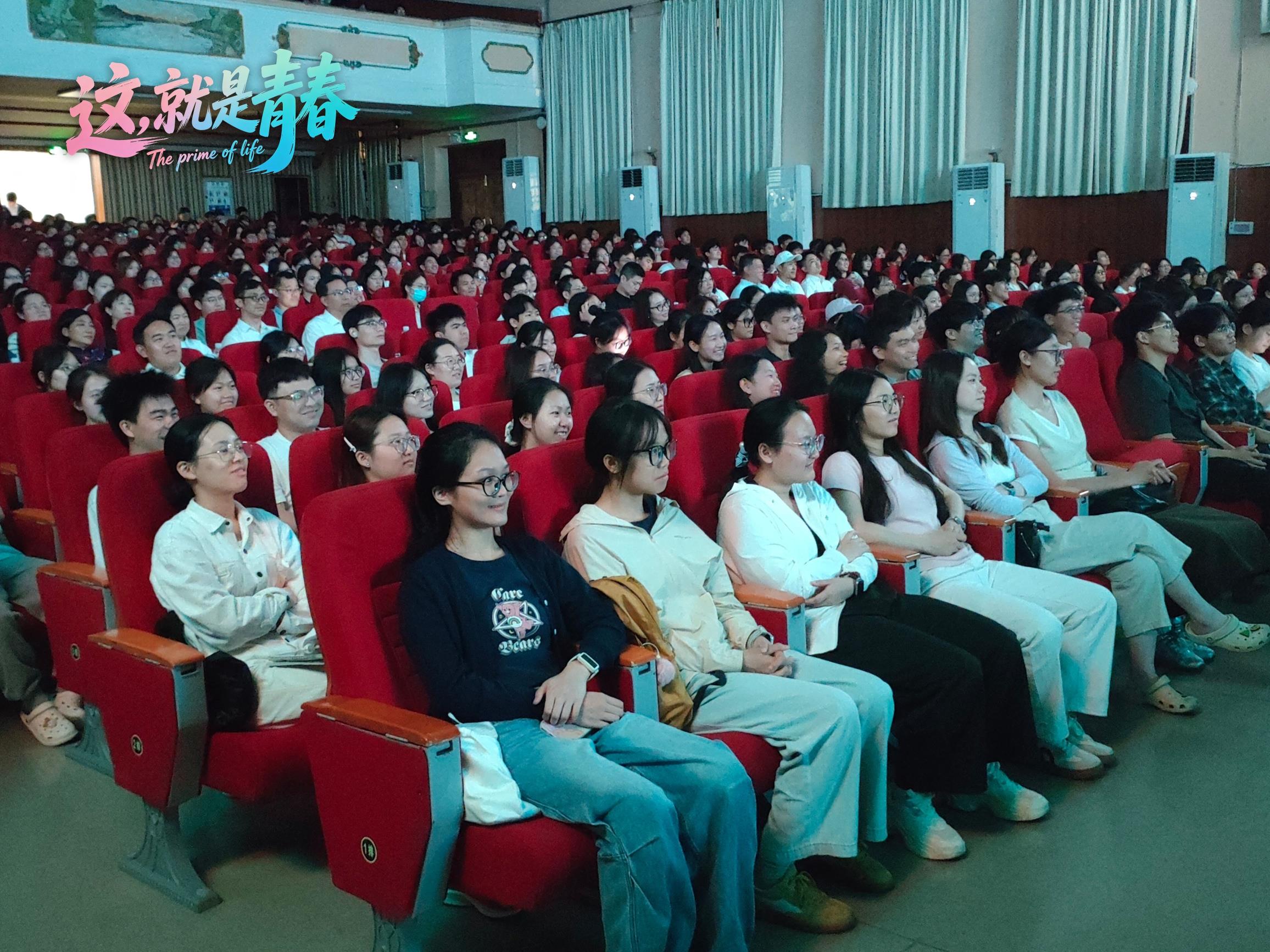 走进广西民族大学！电影《这，就是青春》专场放映活动举行